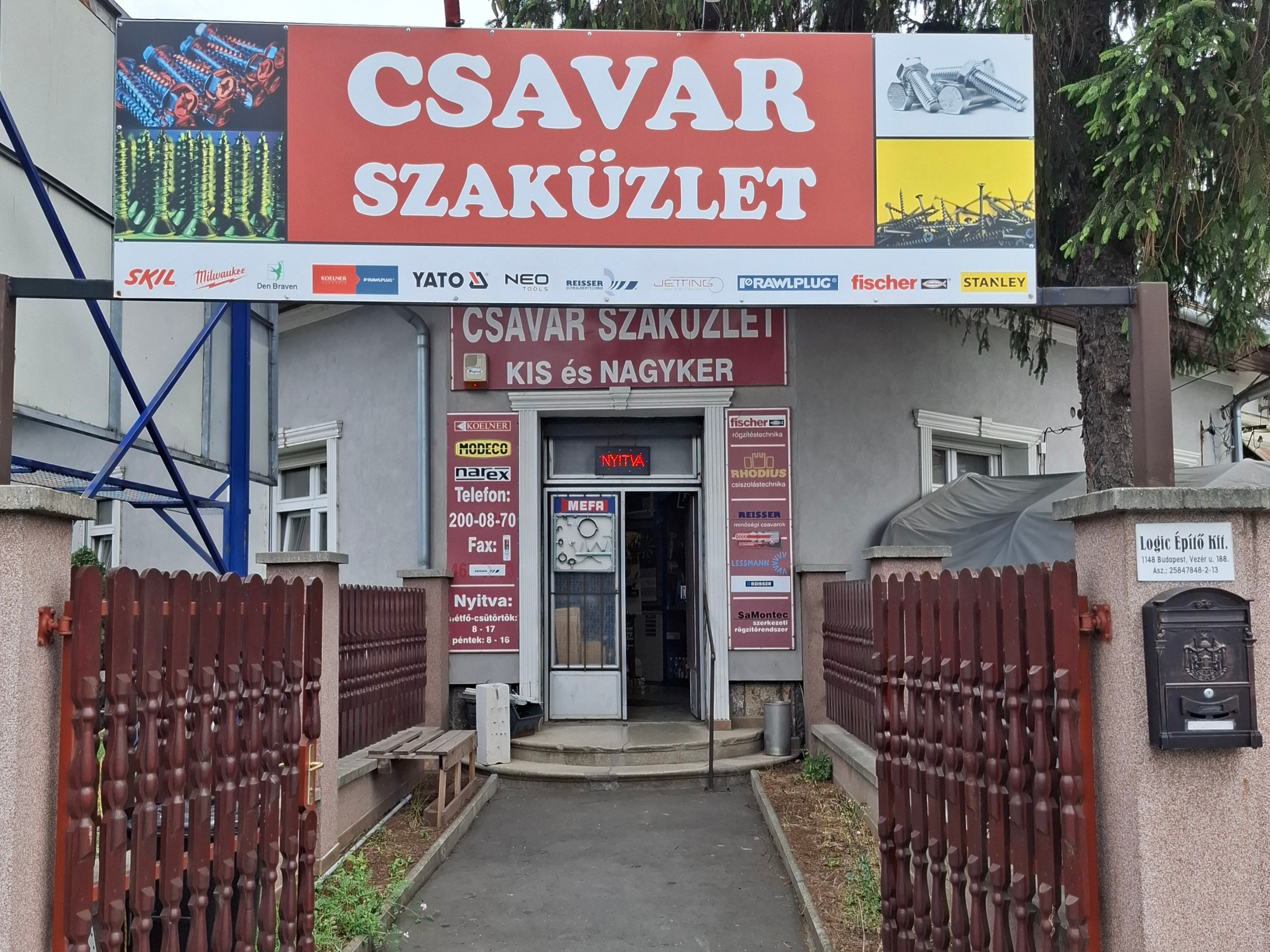 vezér 1 bejárat